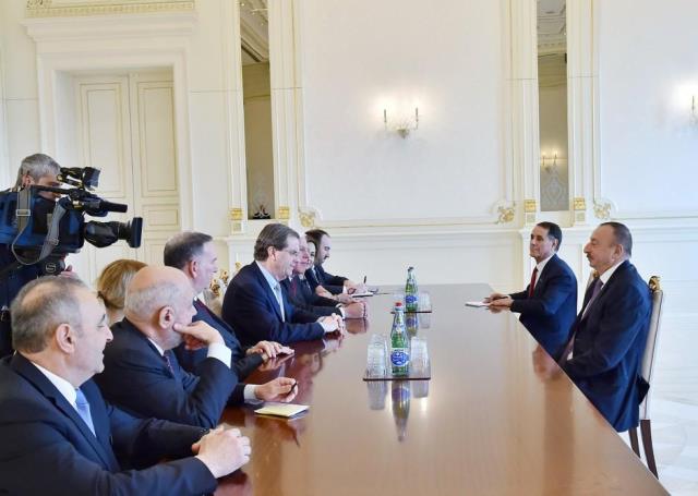 Ильхам Алиев принял делегацию во главе с президентом Американского еврейского комитета