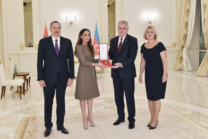 Мехрибан Алиева удостоена Сретенского ордена Сербской Республики - ФОТО