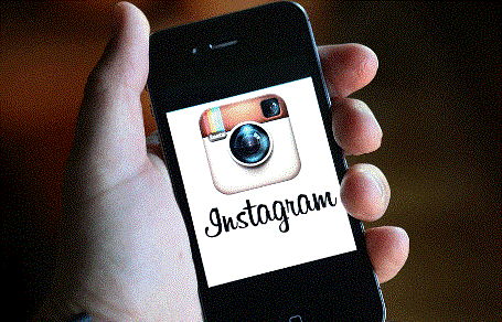 Пользователи Instagram смогут отправлять фото друзьям прямо из ленты