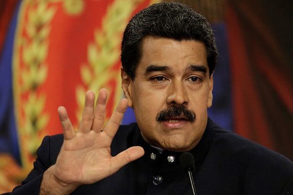Мадуро попросил папу Римского помочь предотвратить вторжение США