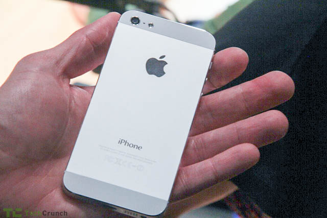 Раскрыто неожиданное преимущество белых iPhone перед черными
