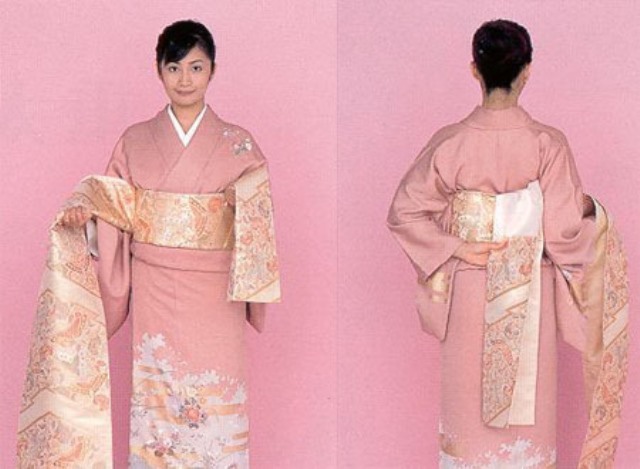 В Японии сшили кимоно из ткани с запахом шоколада