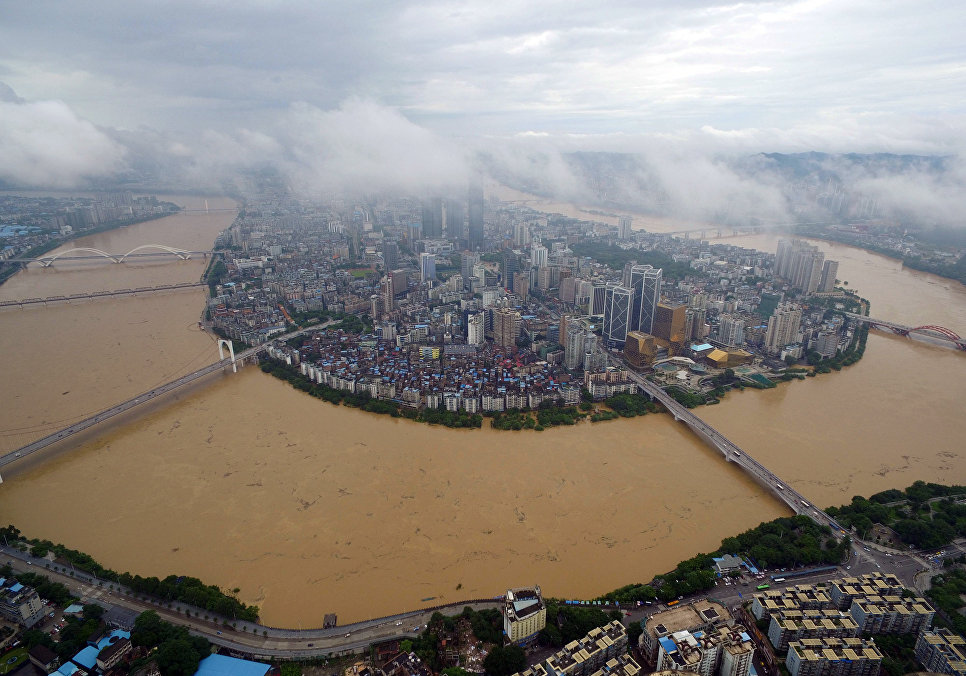 Наводнение в Китае: есть погибшие