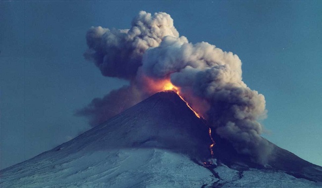 Извержение вулкана Ключевской сопки