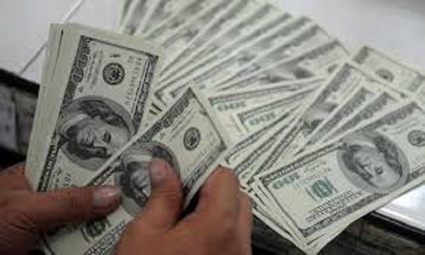 Доллар в Азербайджане растет