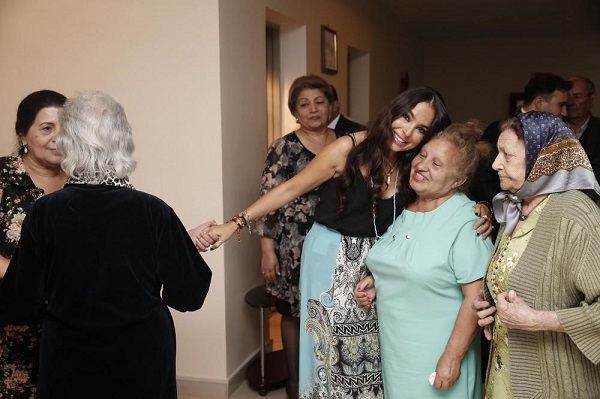 Лейла Алиева посетила пансионат для инвалидов в Бильгя - ФОТО