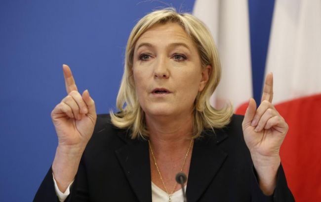 Ле Пен призвала отказаться от евро