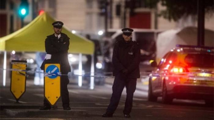 В Лондоне мужчина с рожком для обуви напал на людей 