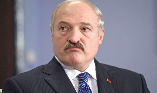 Лукашенко вдвое снизил тарифы на коммунальные услуги