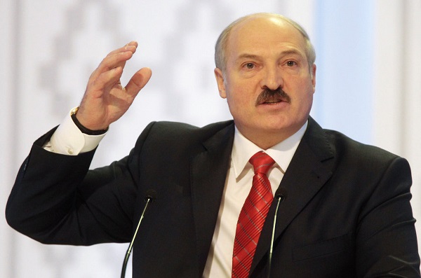 Лукашенко отправляет осужденных коррупционеров исправляться в колхозы