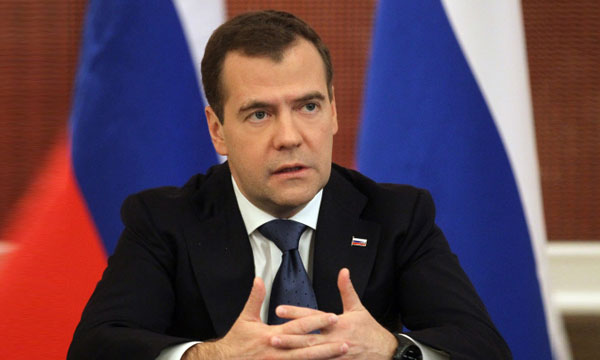 Медведев проведет встречу с Карапетяном