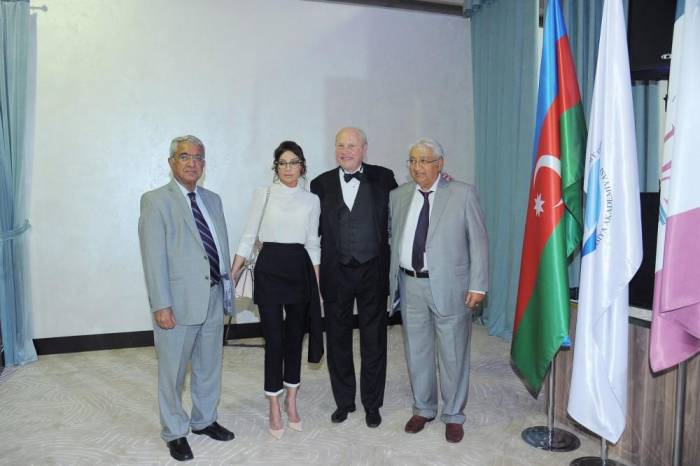 Мехрибан Алиева приняла участие в мероприятии по случаю Дня Республики (ФОТО)