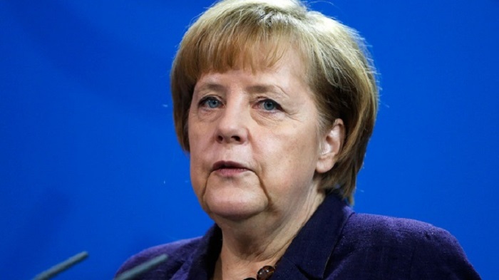 Меркель: смещение Асада должно произойти политическим путем 
