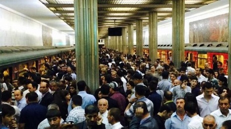 Старые карты метро уходят в прошлое, на стациях наблюдается скопление пассажиров