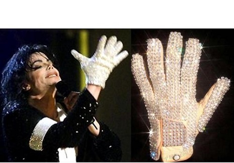 Перчатка Майкла Джексона продана почти за $65 тысяч