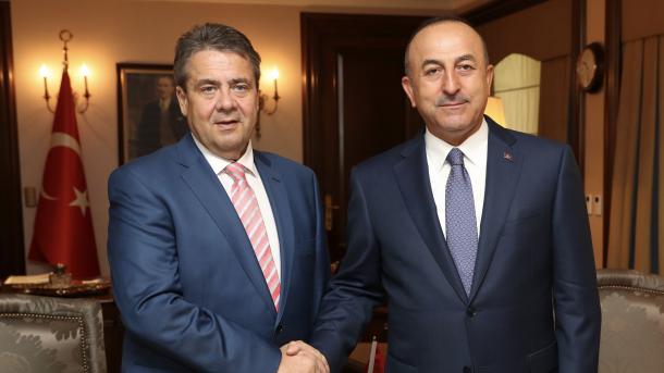 Главы МИД Турции и Германии обсудили двусторонние отношения