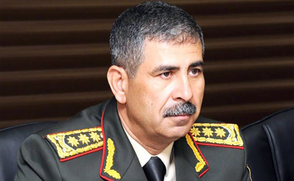 Министр обороны Азербайджана отправился в Россию