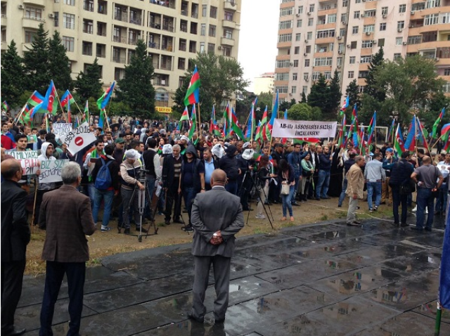 Митинг оппозиции в Баку прошел без инцидентов