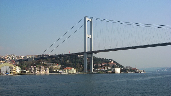 Босфорский мост переименуют в `Мост мучеников`