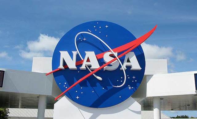 NASA испытала ракетные двигатели