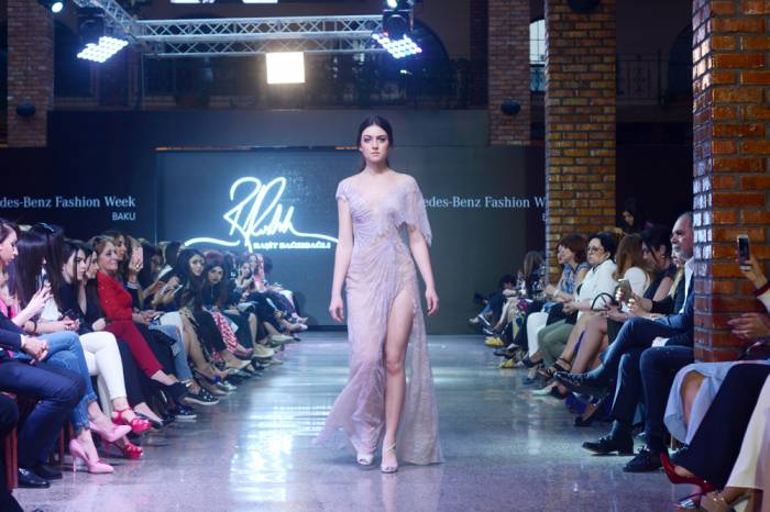 На недели моды была представлена коллекция турецкого дизайнера-ФОТО