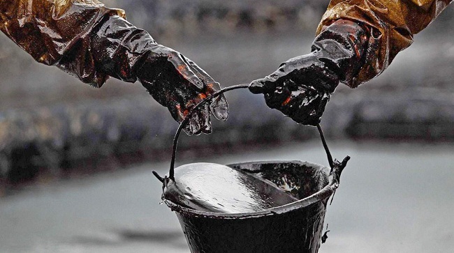 В Иране нашли более 2 млрд баррелей сланцевой нефти