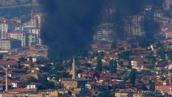 Мощный взрыв на рынке в Анкаре 