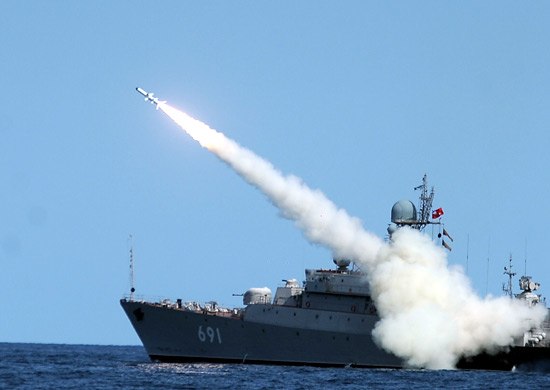 Каспийская флотилия ВМФ РФ провела учения учение ПВО