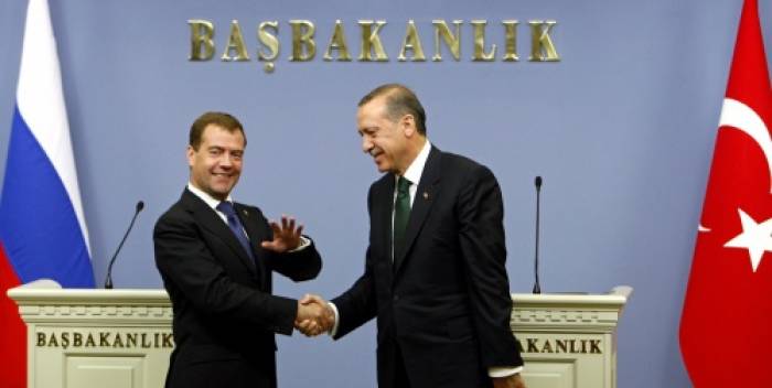 Медведев едет в Стамбул на встречу с Эрдоганом