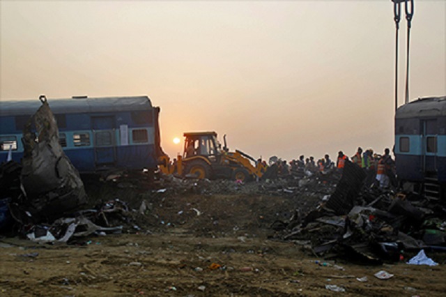 Власти Индии признали взрыв в поезде терактом