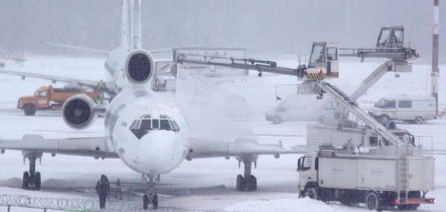 В США отменили более 1,5 тысяч авиарейсов из-за снежного шторма