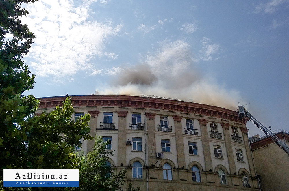 В Баку в жилом здании пожар потушен(ОБНОВЛЕНО)
