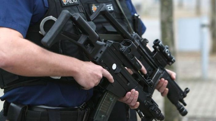 Британской полиции разрешили стрелять в водителей-террористов