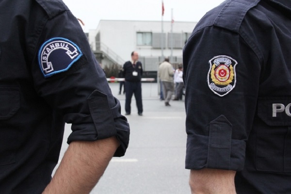Полиция Турции перешла на усиленный режим работы 