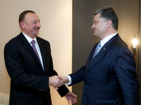 Порошенко позвонил Ильхаму Алиеву