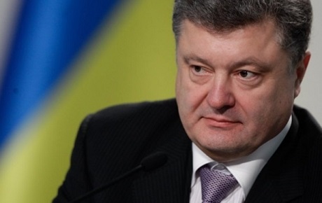 Порошенко поблагодарил не поехавших в Москву 9 мая лидеров