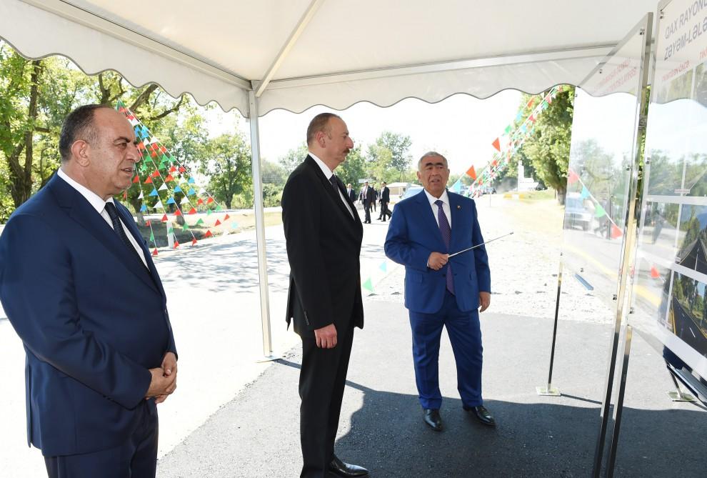 Президент Ильхам Алиев принял участие в открытии автомобильной дороги в Гахском районе - Фото
