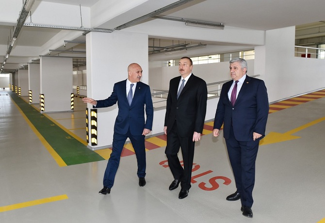 Ильхам Алиев принял участие в открытии автостоянки - ФОТО