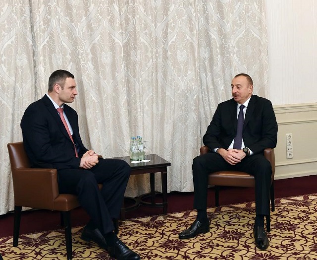 Президент Азербайджана в Мюнхене встретился с мэром Киева