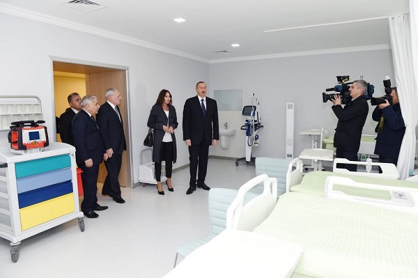 Президент Азербайджана и его супруга ознакомились с условиями в зардабской больнице - ФОТО