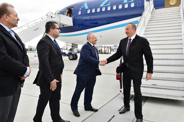 Ильхам Алиев прибыл с рабочим визитом в Польшу