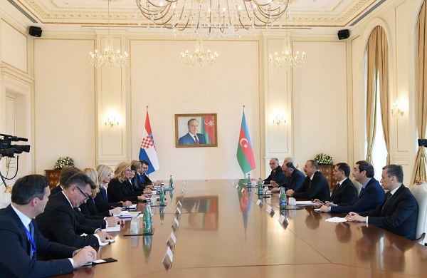 Встреча президентов Азербайджана и Хорватии в расширенном составе 