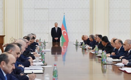 Ильхам Алиев: 2015 год покажет нашу силу - ФОТО