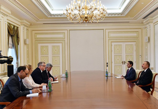 Президент Азербайджана принял спецпредставителя ЕС по Южному Кавказу