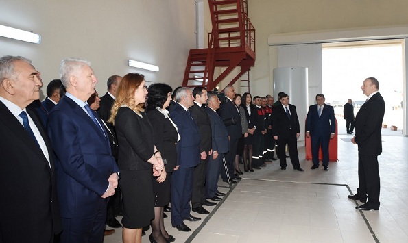 Ильхам Алиев: Мы с честью преодолеем любой кризис - ФОТО