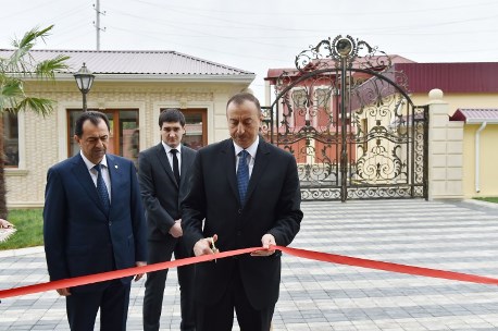 Ильхам Алиев принял участие в открытии детсада в Лянкяране - ФОТО