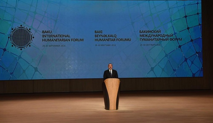 Ильхам Алиев: Азербайджан никому не должен и ни от кого не зависит