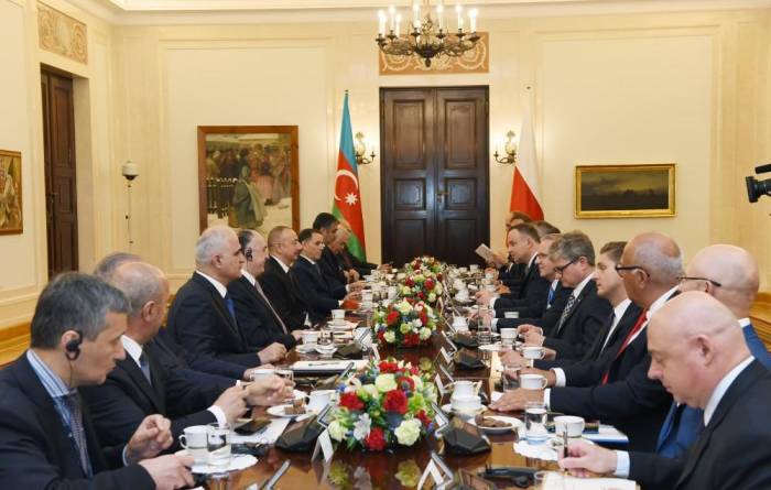Встреча президентов в расширенном составе (ФОТО)