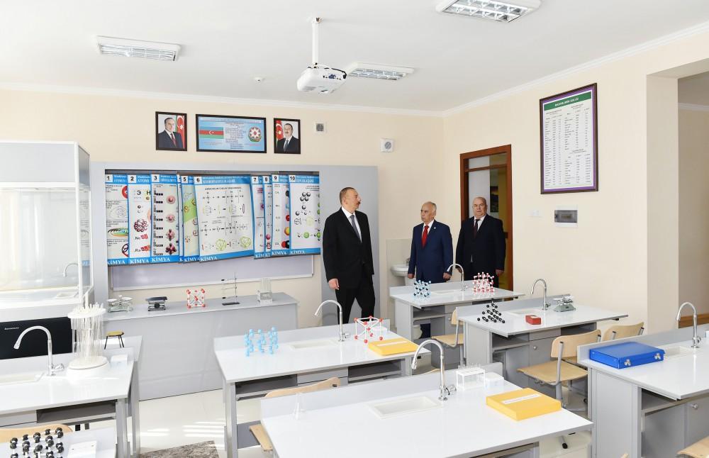 Ильхам Алиев принял участие в открытии нового корпуса школы- ФОТО