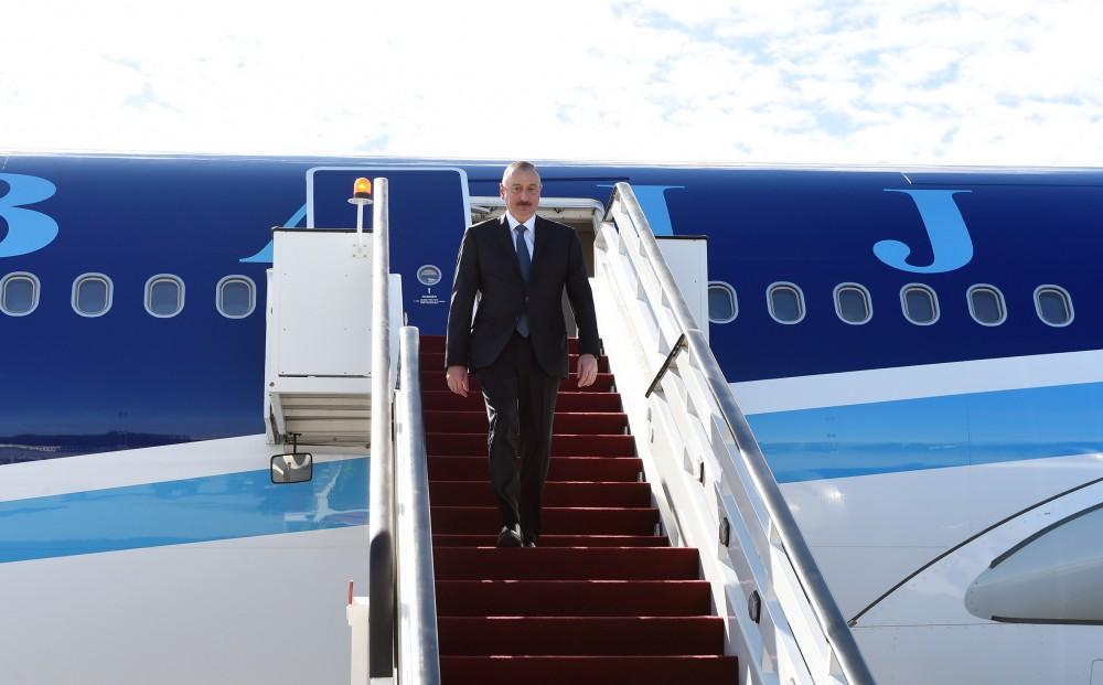 Президент прибыл в Латвию с официальным визитом